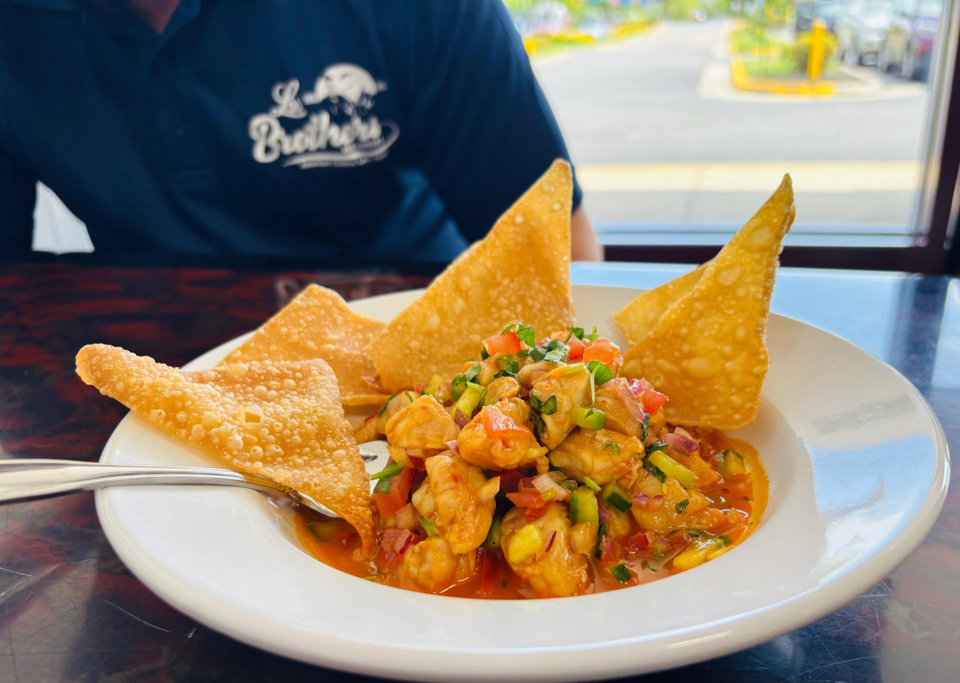 Shrimp ceviche with crispy wonton chips